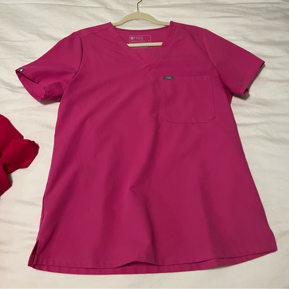 Figs Tops - Figs Electron Pink Catarina Top